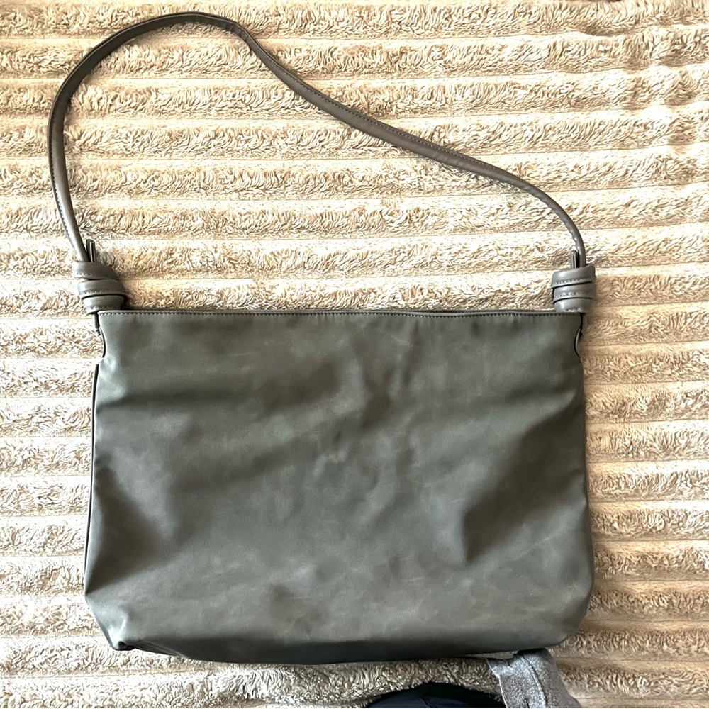 8 Other Reasons Gray Shoulder Bag
